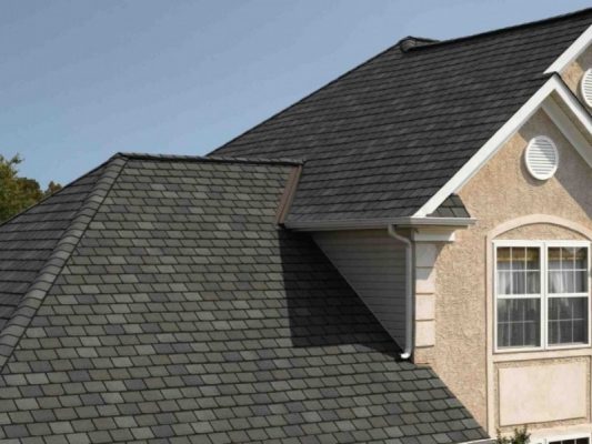 Residential roofing gallery image.