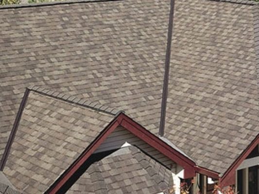 Residential roofing gallery image.