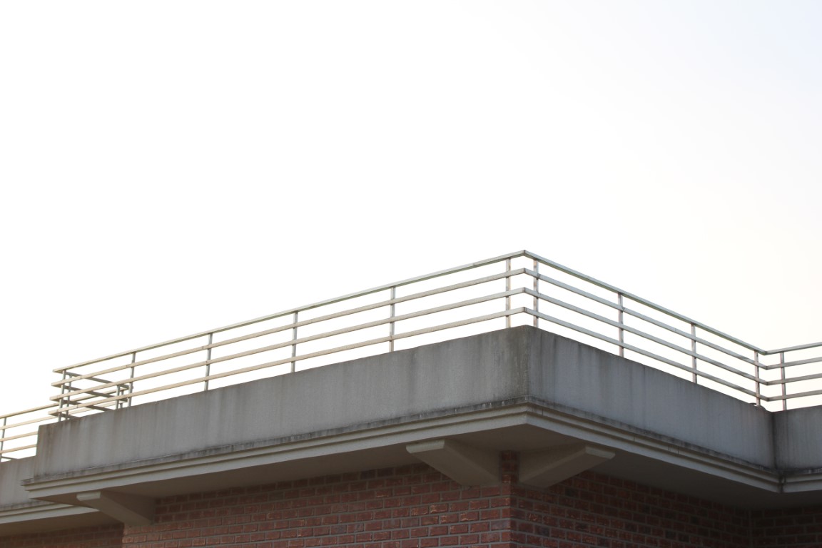 Rooftop safety banner