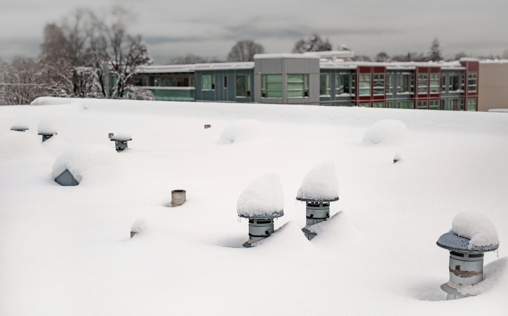 flat roof maintenance winter