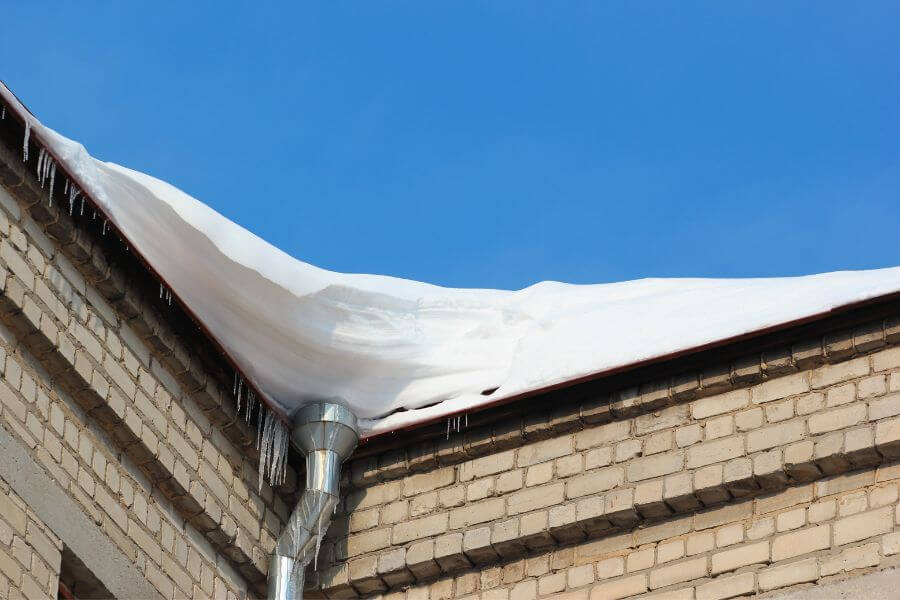 professional flat roof snow removal